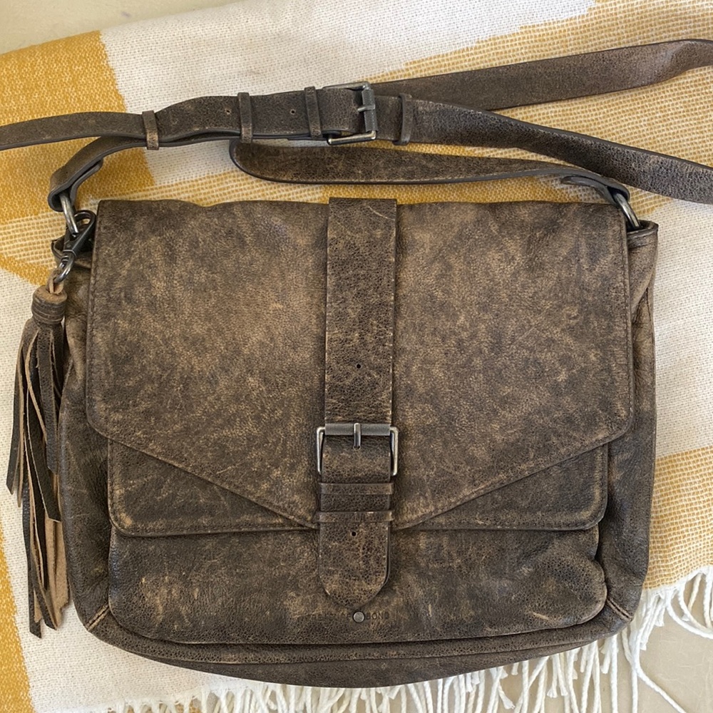 Treasure & Bond Leather Messenger Bag